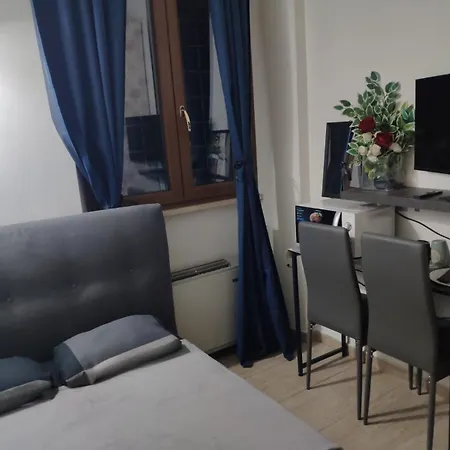 Homestay Mini Deluxe - Close To Metro C *