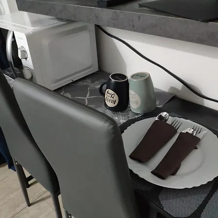 Mini Deluxe - Close To Metro C Homestay